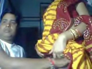 Delhi wali सेक्सी bhabi में saree उजागर द्वारा हज़्बेंड के लिए मनी