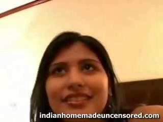 Gorgeus india chica consiguiendo manhood