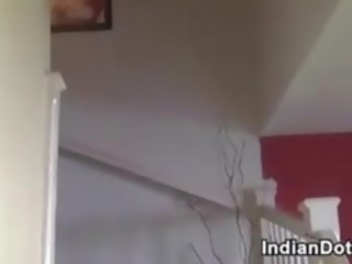 Amatör perfected indisk gör en striptease