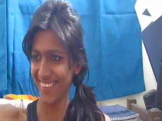 Non-nude le plus chaud indien école écolière sur webcam - desibate*