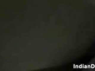 Indický manželka foukání jeho penis bod na pohled